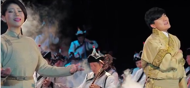 “Ижии минь дэргэд байхад” сүлд минь сэргэнэ